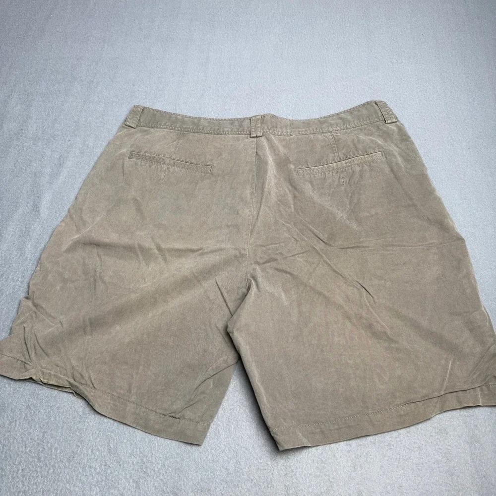 Tommy Bahama Mens Silk Blend Flat Front Casual Shorts Taupe Brown Size 40